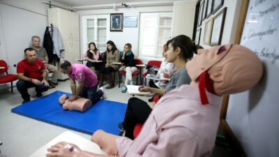 Karşıyaka Belediyesi bir yılda 10 bin vatandaşa ücretsiz sağlık desteği