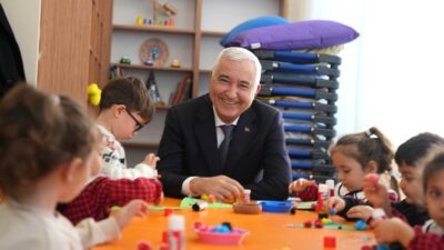 Kemalpaşa Belediye Başkanı Mehmet Türkmen, belediye bünyesindeki 5 gündüz bakımevini