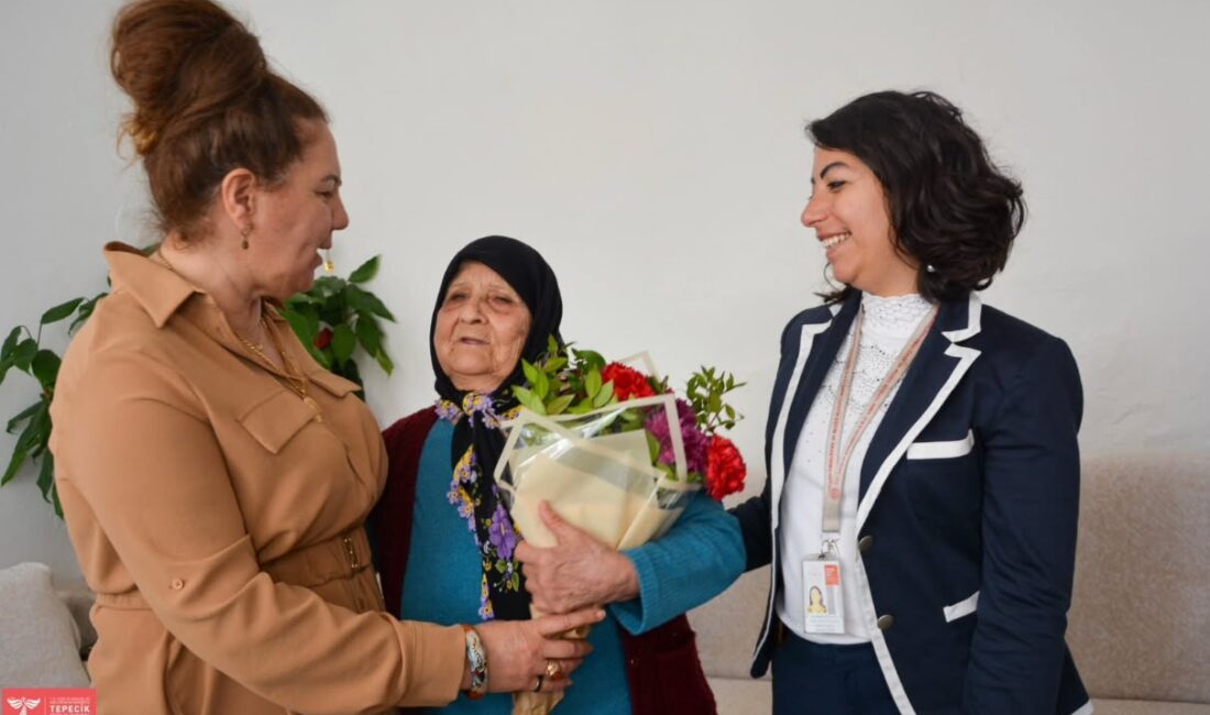 Tepecik EAH Uzmanı Doç. Dr. Nil Tekin, yaşlılar için hayati