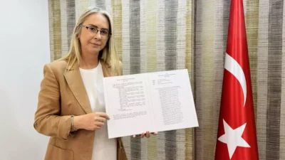 AK Parti İzmir Milletvekili Çankırı, Tugay'ın "kredi engeli" çıkışına yanıt