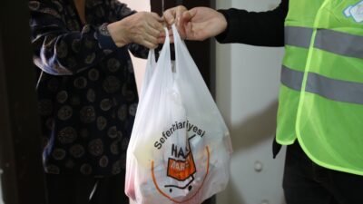 Seferihisar Belediyesi, 11 yıldır süren Halk Kart projesiyle 300 aileye