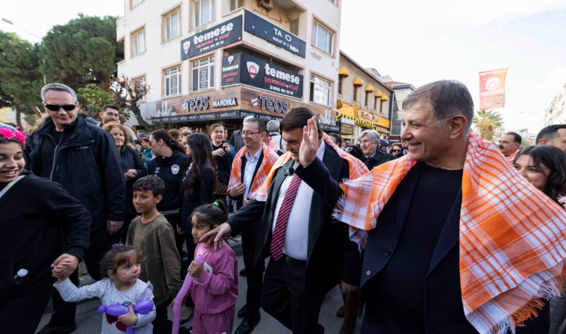 Seferihisar 25. Mandalina Şenliği'nde konuşan Başkan Tugay, üreticilerin yaşadığı ekonomik