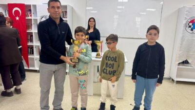 Seferihisar'da 27-28 Aralık tarihlerinde düzenlenen Yeni Yıl Satranç Turnuvası'nda 45