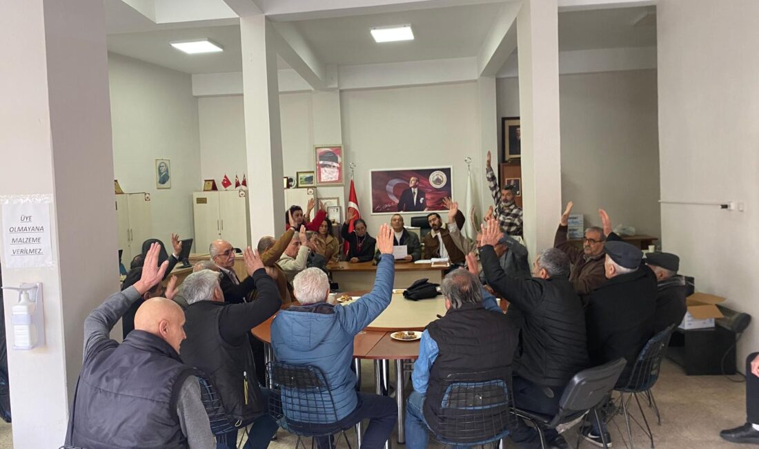 İzmir’deki Karslılar “Seringül Kurşun” dedi: Mollamustafa Köyü Derneği’nde seçim heyecanı! İzmir'de Kars Selim Mollamustafa Köyü Derneği'nin genel kurulunda Seringül Kurşun
