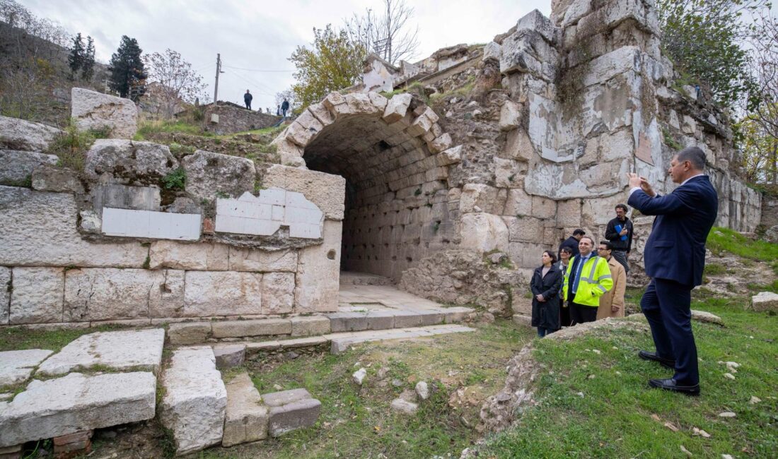 İzmir Büyükşehir Belediyesi, Smyrna Antik Kenti kazılarına 34,5 milyon TL