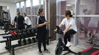 Menderes'te kadınlara özel fitness salonu yenilendi ve çalışma saatleri akşam