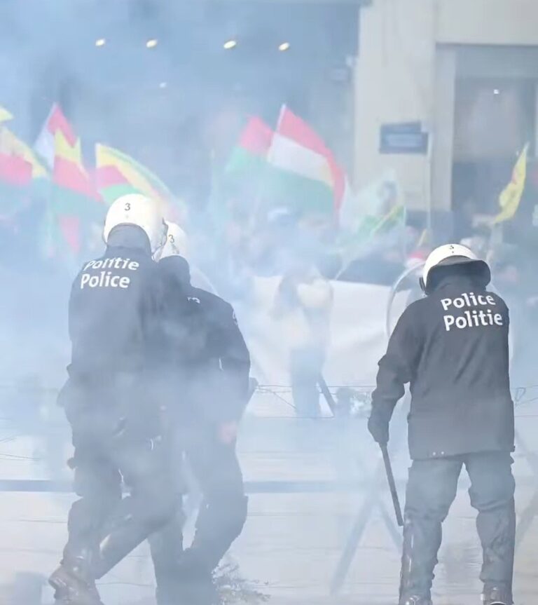 Brüksel’de YPG SDG PKK gösterisi dağıtıldı