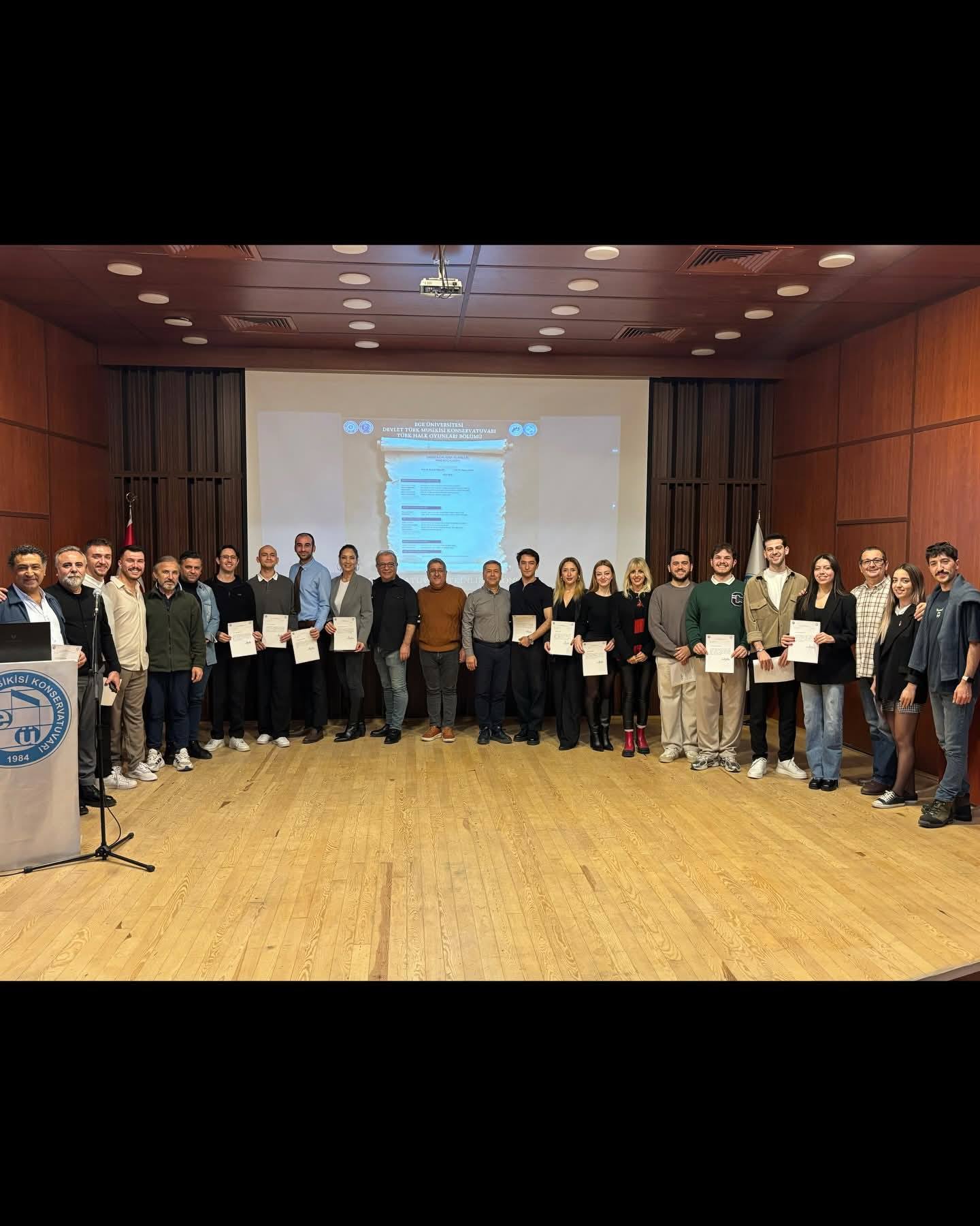 Ege Üniversitesi dans çalıştayı ile öğrenciler akademik becerilerini sergiledi! Halk