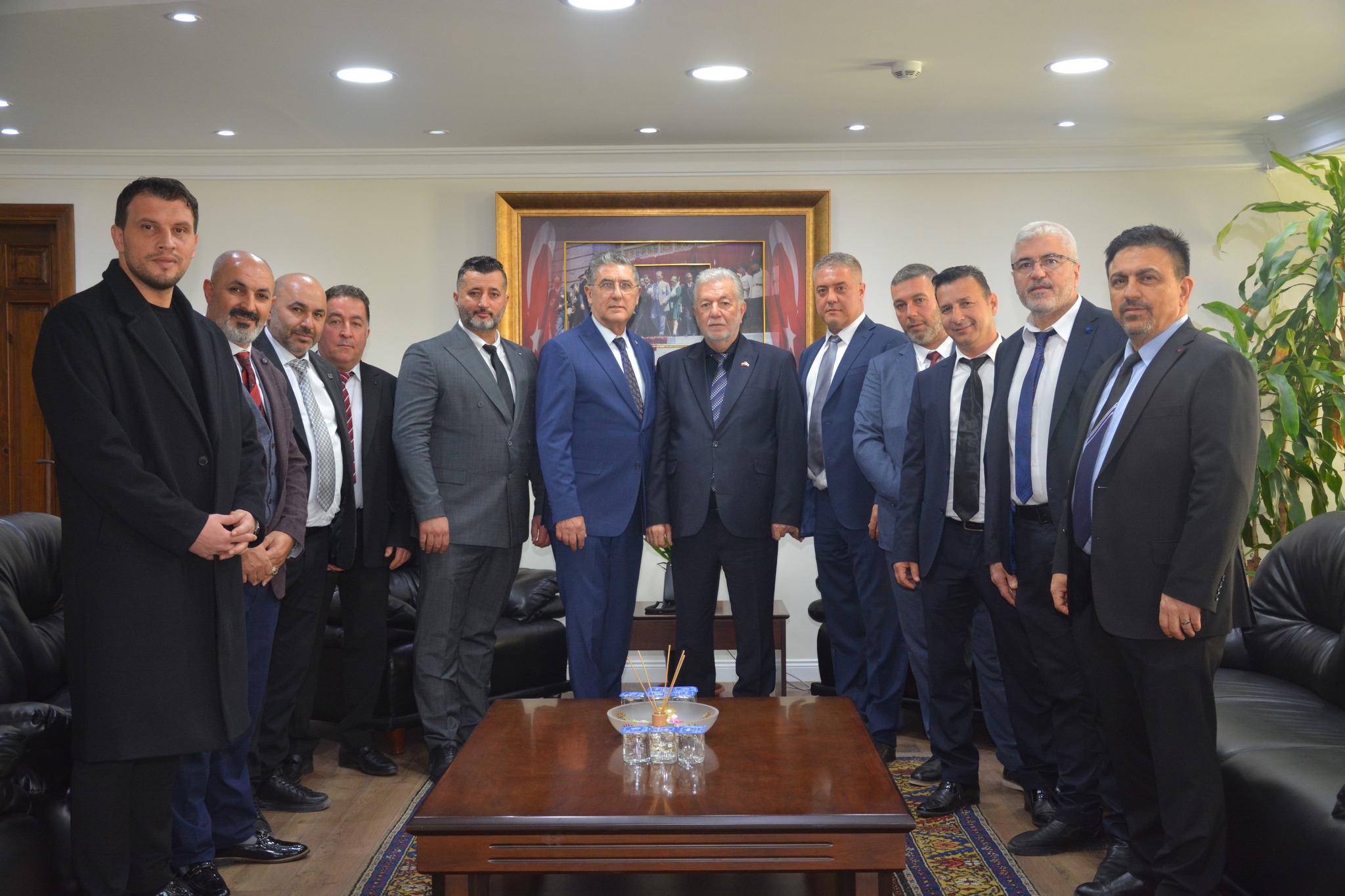 Hasan Basri Bostancı yeniden başkan seçildi. İzmir’de yeni dönem, emniyet