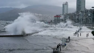 Meteoroloji’den İzmir sarı alarm uyarısı geldi. Yılın ilk hafta sonunda