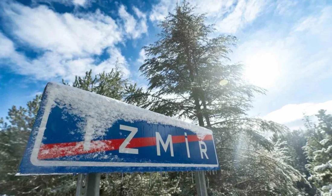 İzmir kar yağışına teslim! Ödemiş, Tire ve Kemalpaşa'da yollar kapandı,