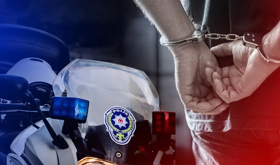 İzmir silah kaçakçılığı operasyonunda yüzlerce ruhsatsız silah ele geçirildi. 14