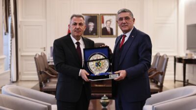 Korsan taşımacılıkla mücadele için İzmir Valiliği’nde kritik ziyaret. Trafik, vardiya