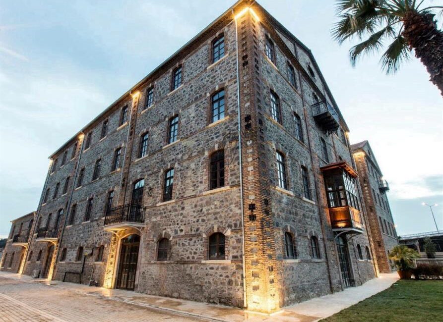 Meslek Fabrikası ile ilgili davada mahkeme tahliye işlemlerine 1 aylık