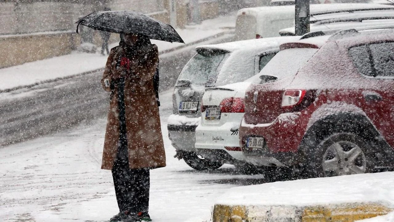 Meteoroloji sarı alarm verdi: 27 ilde kar, fırtına ve risk
