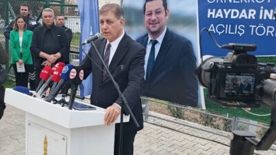 Başkan Cemil Tugay, Örnekköy'de yol arkadaşı Haydar İnanır'ın adını taşıyan