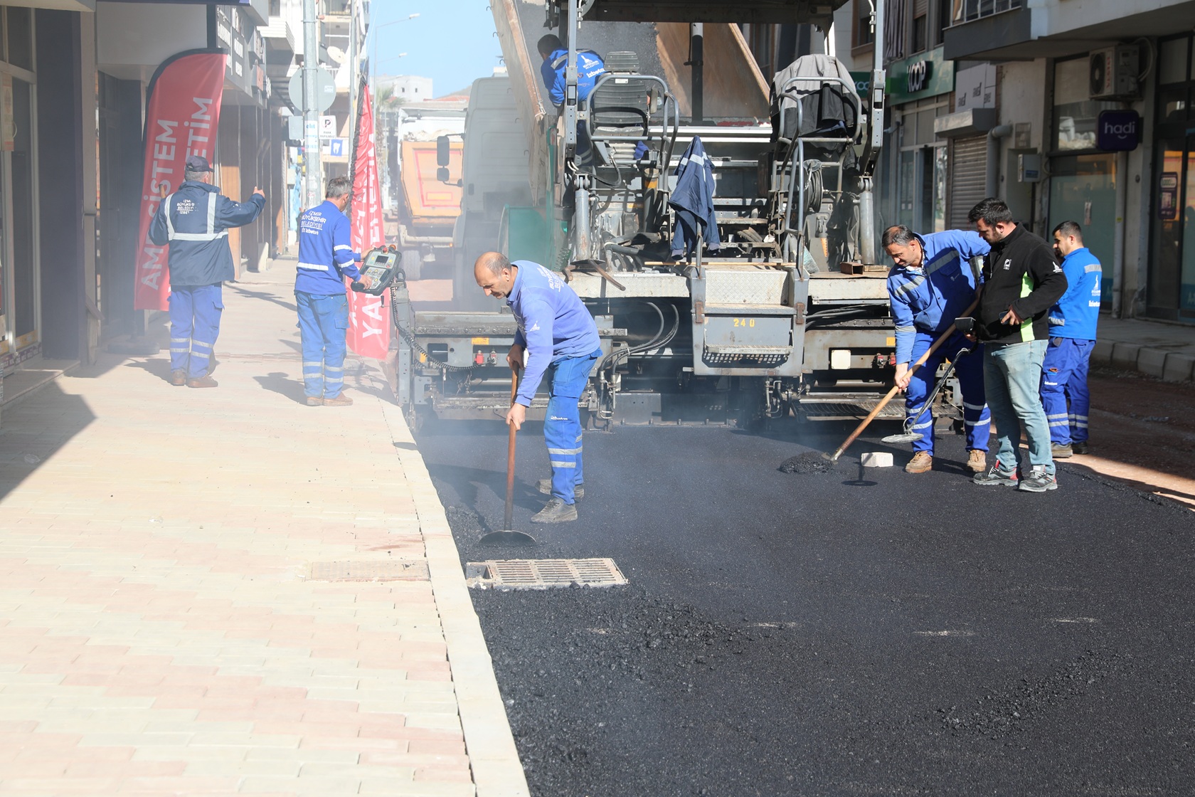 Seferihisar altyapı seferberliğinde büyük final! 300 kilometrelik yol çalışmasında son