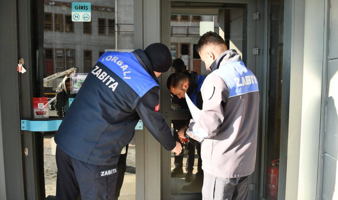 Torbalı market skandalı İzmir’de gündem oldu. Son kullanma tarihi geçmiş