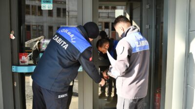 Torbalı market skandalı İzmir’de gündem oldu. Son kullanma tarihi geçmiş