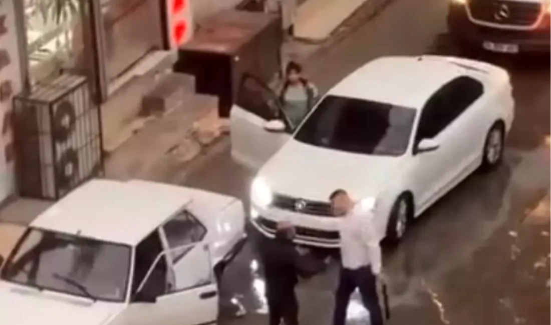 İzmir Karabağlar’da trafikte tartıştığı sürücüyü demir sopayla darp edip döner