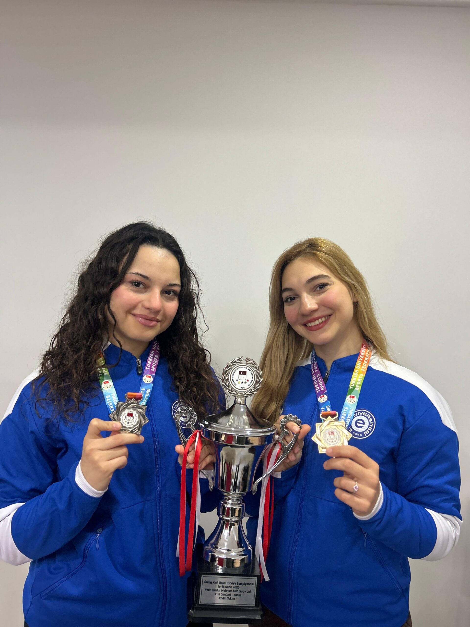 Egeli Sporcular Ringde Fırtına Estirdi Ege Üniversitesi Spor Bilimleri Fakültesi