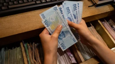 Emekli maaşı farkı ödemesi için SGK tarihi açıkladı. En düşük