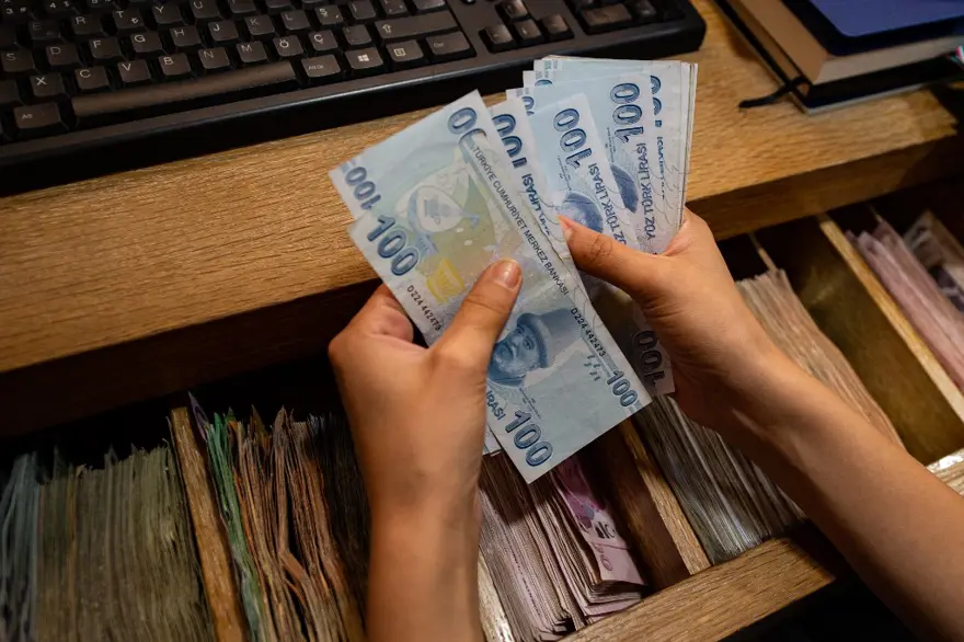 Emekli maaşı farkı ödemesi için SGK tarihi açıkladı. En düşük