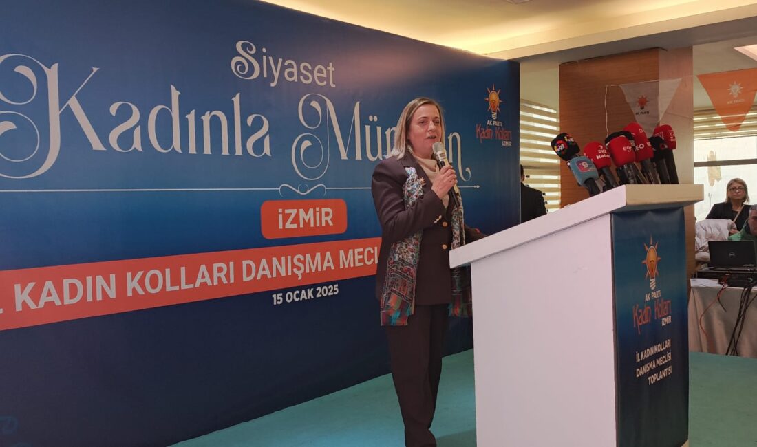 AK Parti İzmir İl Kadın Kolları Danışma Meclisi'nde kadınların siyasetteki
