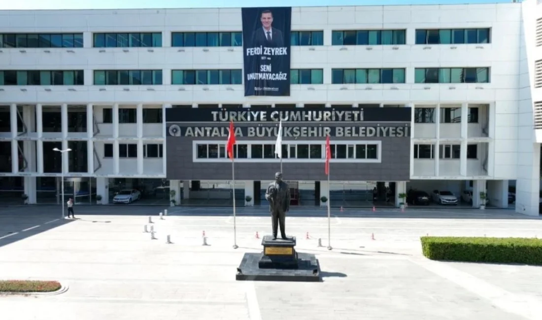 Antalya Büyükşehir Belediyesi operasyonu: 14 gözaltı Antalya Büyükşehir Belediyesi operasyonu kapsamında ASAT ve ALDAŞ birimlerine baskın