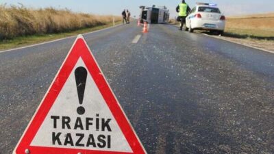 İzmir Balçova'da 8 aracın karıştığı zincirleme kazada 7 kişi yaralandı;