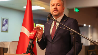 Buca Belediye Başkanı Görkem Duman, kentsel dönüşümde müteahhitleri sürecin merkezine