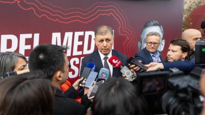 Başkan Cemil Tugay, Bakan Işıkhan ile borç yapılandırmasını görüştü. Karşıyaka