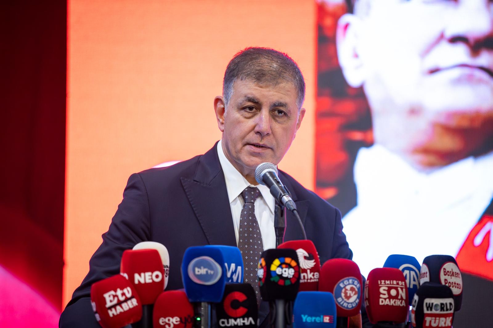 Başkan Cemil Tugay, İzmir Yerel Medya Buluşması'nda konuştu: "Yerel basın
