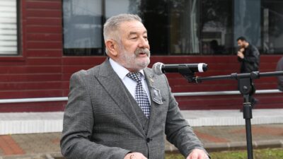 Çiğli Belediyesi, katledilişinin 33. yılında gazeteci Uğur Mumcu'yu şiirler ve