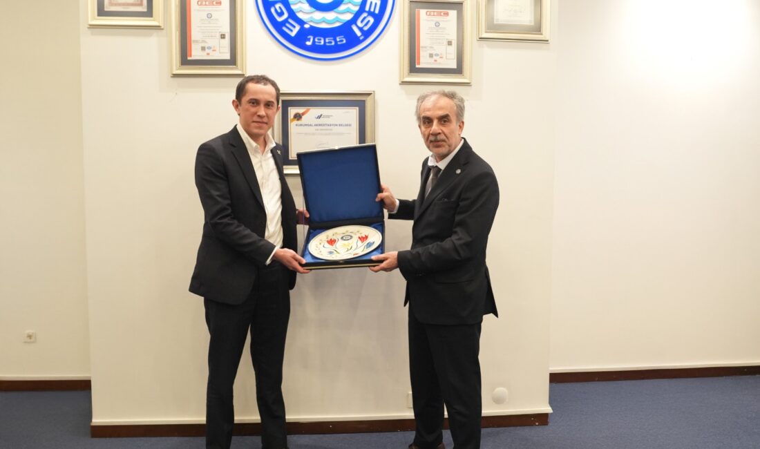 Özbekistan’dan Ege’ye çıkarma: Tekstilin devleri iş birliklerini güçlendiriyor! Ege Üniversitesi, Özbekistan Hafif Sanayi Geliştirme Ajansı ile tekstil mühendisliği