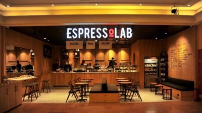 CHP'nin boykot listesinden yeni çıkan Espressolab, partinin Beşiktaş mitingine yüzlerce