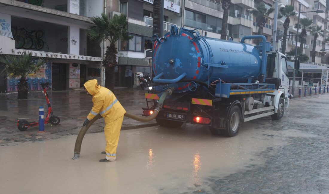 İzmir Büyükşehir Belediyesi, kenti vuran kuvvetli sağanak ve fırtınaya karşı