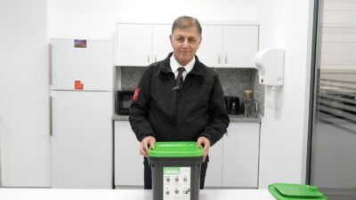 İzmir Büyükşehir Belediyesi bokaşi kompost projesiyle mutfak atıklarını ücretsiz setlerle