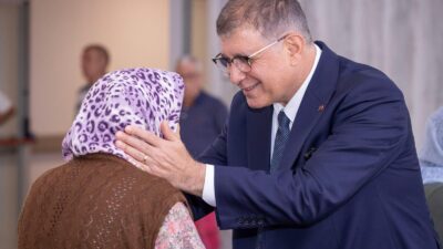 İzmir Büyükşehir Belediyesi 2026'da emeklilere kira ve market desteğini 2