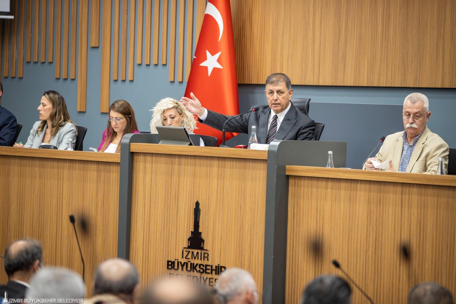 İZELMAN’ın sermaye artırımı ve İZSU’nun 1 milyar TL’lik kredi talebi