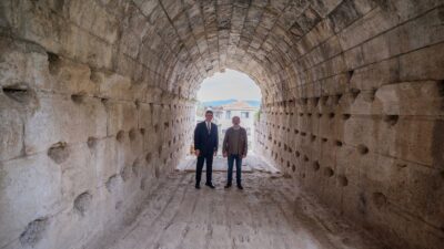 İzmir Büyükşehir Belediyesi, Smyrna Antik Tiyatrosu’na erişim sağlayacak yeni imar