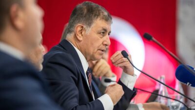 İzmir’de derinleşen su krizi Tarihi Havagazı Fabrikası'nda masaya yatırıldı; Başkan