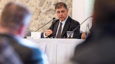 Başkan Tugay, İzmirli çiftçilerle buluşarak tarımda bilime dayalı yeni bir