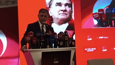 İzmir medya buluşması'nda CHP'li Bulut'tan TRT ve RTÜK tepkisi, Başkan