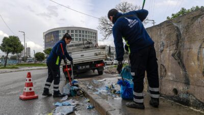İzmir Büyükşehir Belediyesi, kent estetiğini bozan 54 bin 368 korsan