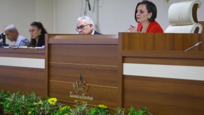 Karabağlar Belediye Meclisi, şehit Hava Astsubay Ümit İnce'nin adının evinin