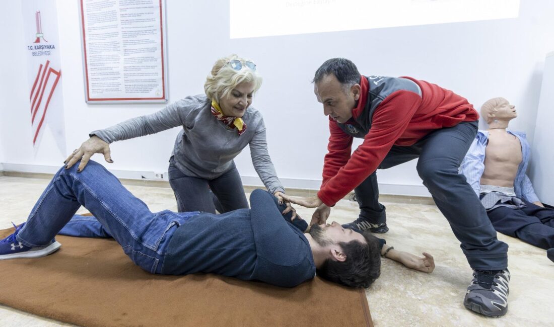KARŞIYAKA AFET GÖNÜLLÜLERİ’NDE 3. DÖNEM BAŞLIYOR! Karşıyaka Belediyesi'nin 517 kişiyi eğittiği 'Afet Gönüllüleri' projesinde 3. dönem