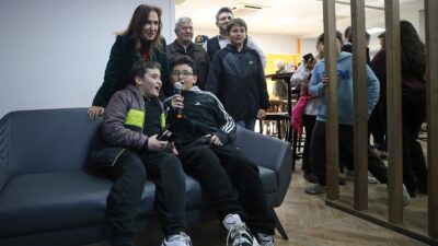 Karşıyaka Belediye Başkanı Yıldız Ünsal, gençlerin yeni buluşma noktası Genç
