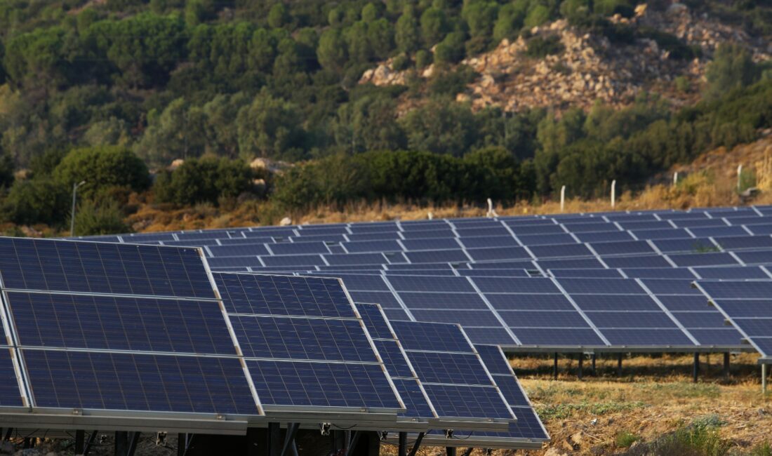 Karşıyaka Belediyesi 2025'te güneşten 1,7 milyon kWh enerji üreterek bütçesine
