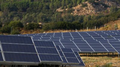 Karşıyaka Belediyesi 2025'te güneşten 1,7 milyon kWh enerji üreterek bütçesine